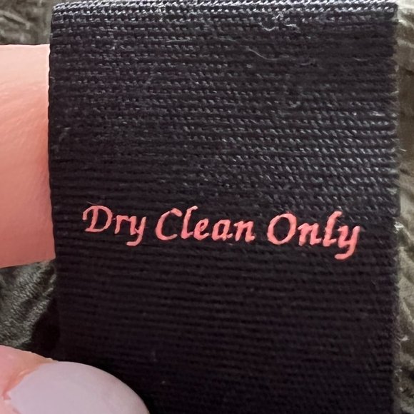 BOGO Bundle of Red Loft Top and Green E & M Top Both Large - Picture 8 of 8